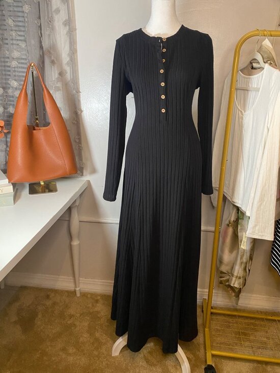 HALARA Dresses & Skirts - Halara Black Ribbed Long Sleeve Button Front Maxi Dress Size L NWOT